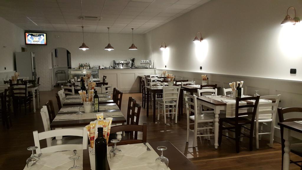 Albergo Pizzeria Sole San Giovanni Lupatoto Exteriör bild