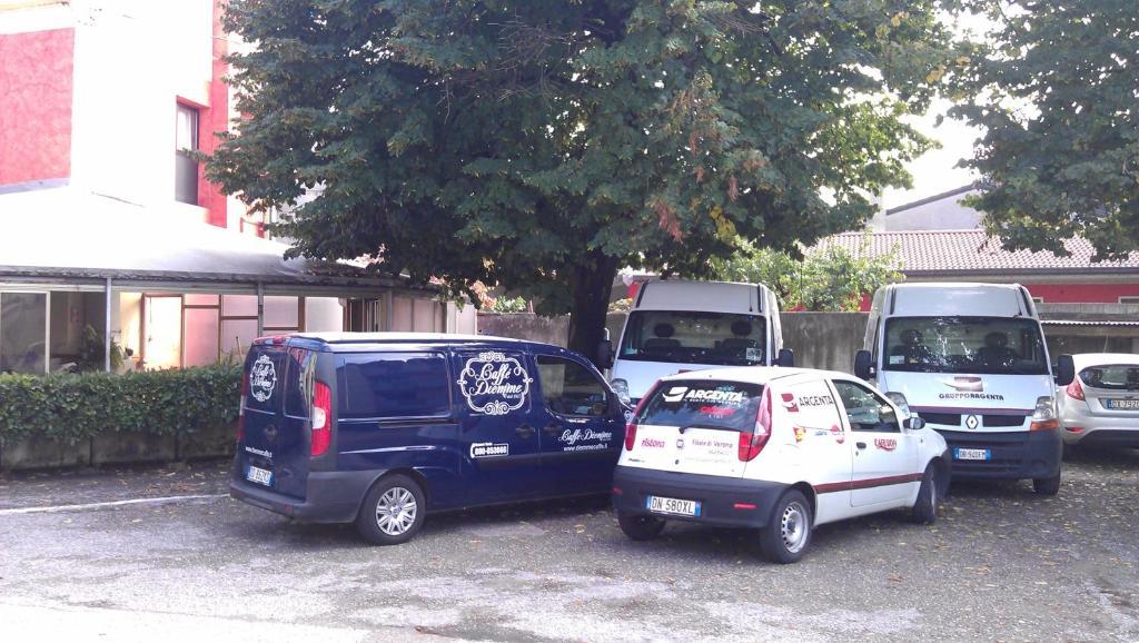 Albergo Pizzeria Sole San Giovanni Lupatoto Exteriör bild