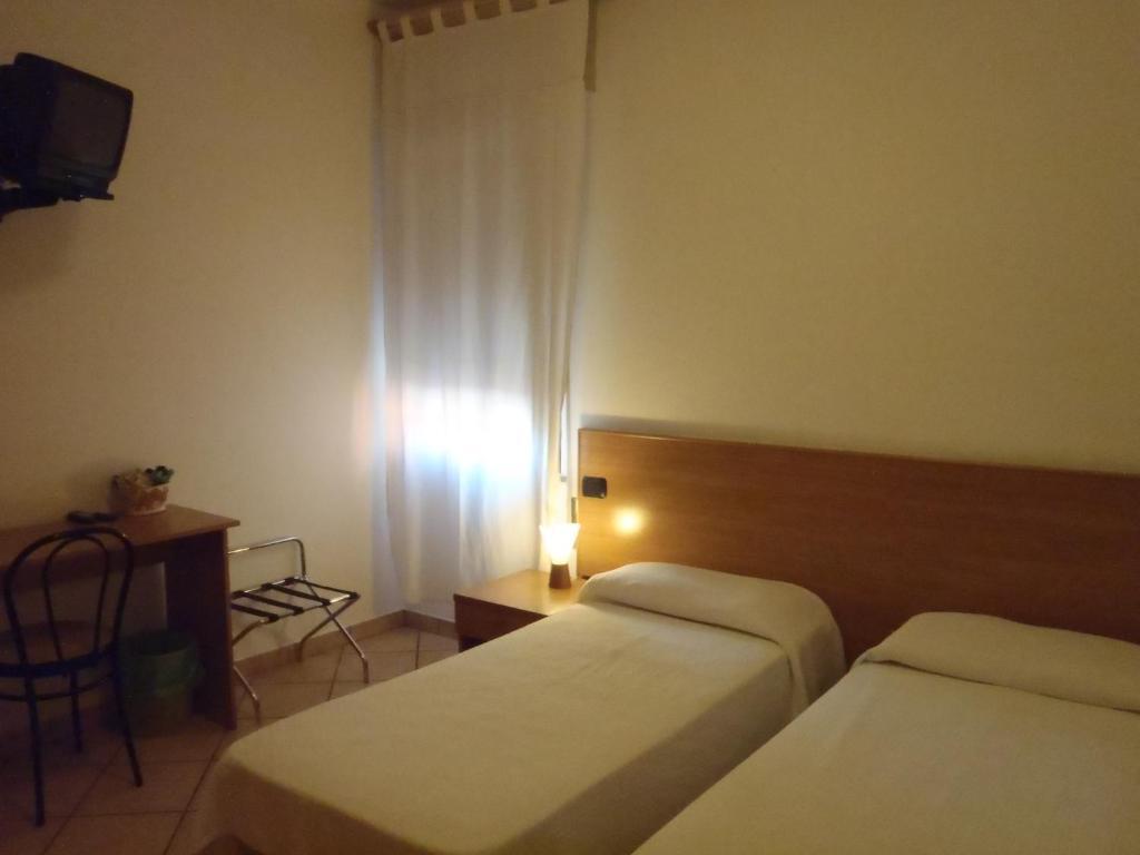 Albergo Pizzeria Sole San Giovanni Lupatoto Exteriör bild