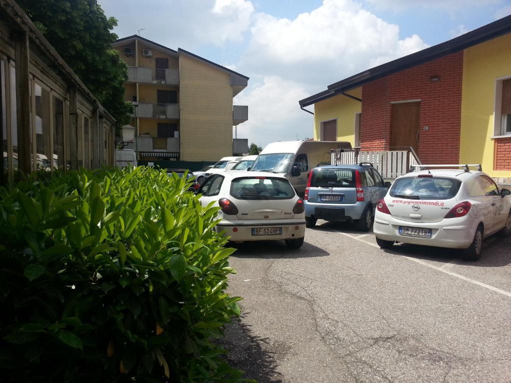 Albergo Pizzeria Sole San Giovanni Lupatoto Exteriör bild